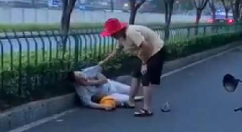 Hong Kong Street Fight Turns Deadly