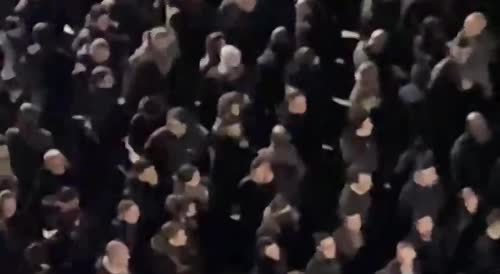 Italy: Hundreds of Far-Right Activists Giving Fascist Salute