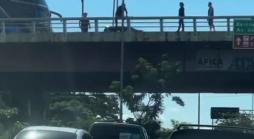 Overpass Jumper Fools Rescuer
